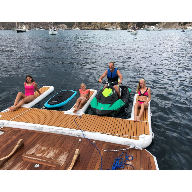 Yachtbeach-pristanisce-za-vodne-skuterje-4